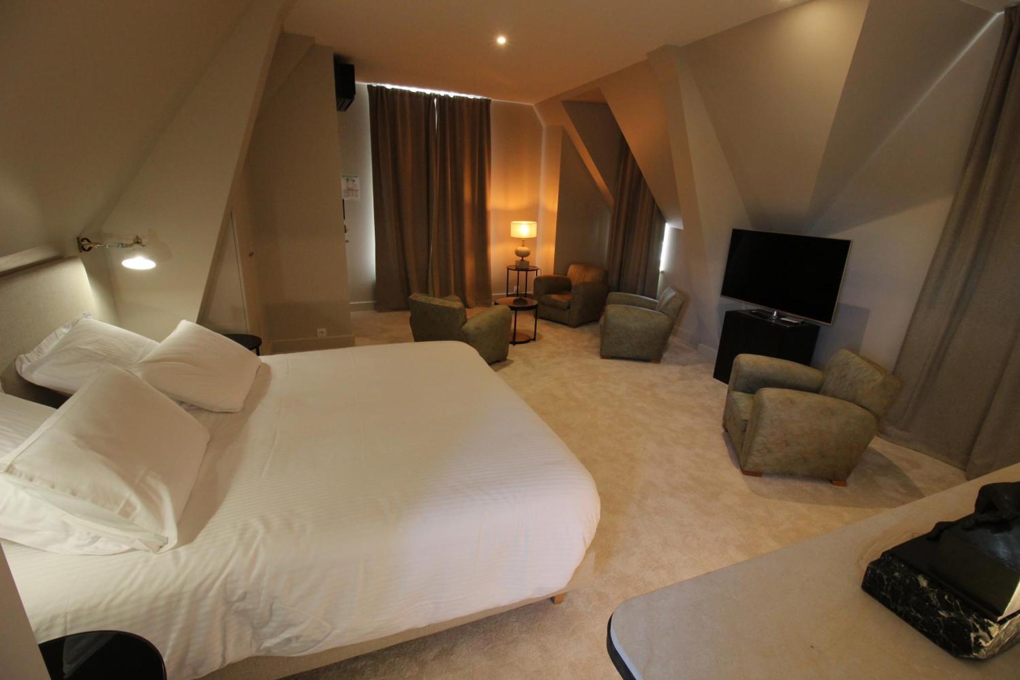 Logis Hotel La Maison A Pan De Bois Vierzon Buitenkant foto