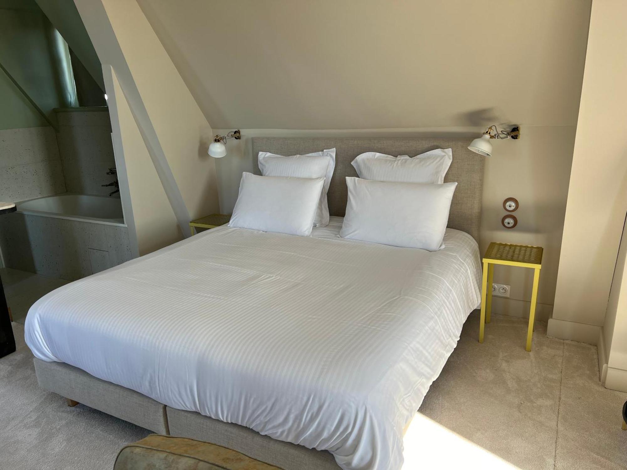 Logis Hotel La Maison A Pan De Bois Vierzon Buitenkant foto